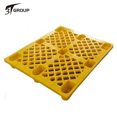 Nestabilna plastična polupaleta sa sigurnosnim rubom